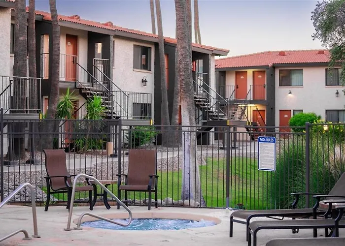 Apartment 127 Fully Furnished 1br Suite-prime Location Scottsdale