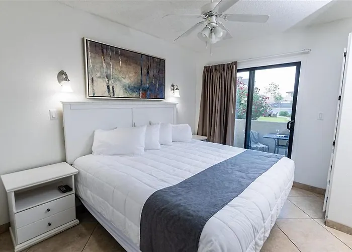 127 Fully Furnished 1br Suite-prime Location *