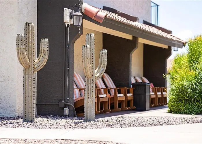 127 Fully Furnished 1br Suite-prime Location Apartment Scottsdale